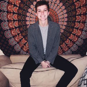 Meet your Posher, Elena